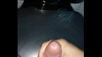 Preview 3 of Selepas Mom And Fuck - Batendo uma punhetinha e gozando gostoso