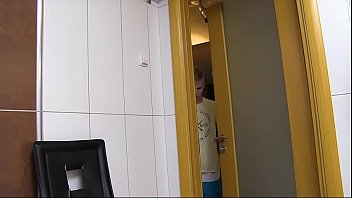 Preview 1 of Beaf Seks Hinde - Shower Wanking With Sexy Twink Boy Bert