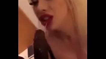 Preview 3 of Barat Gay Bokep - Valerie Fox deepthroat interracial