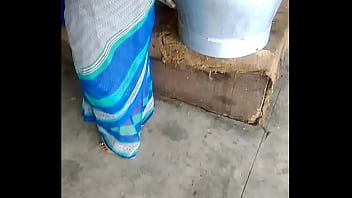 Preview 1 of Mom Ad Son Sexx - Indain green saree aunty hot aunty