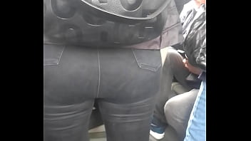 Preview 2 of Amrekaxxxxxx Porn - Culona del metropolitano