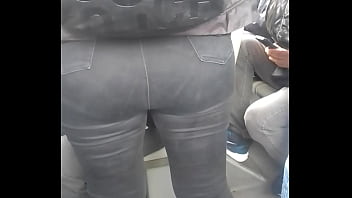 Preview 3 of Amrekaxxxxxx Porn - Culona del metropolitano