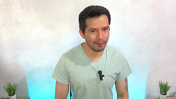 Preview 4 of Www Xxxsax Video - El macho recolector de basura termina dandole verga al sabroso instructor pasivo del gym! pre&ntilde_e en ese enorme culo. Relato sexual