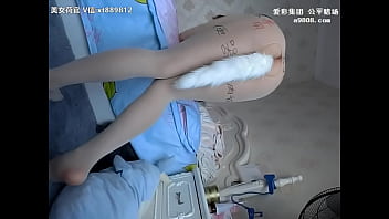 Preview 1 of Brezzerss Video - 把尾巴塞进菊花里撅起屁股等你来干