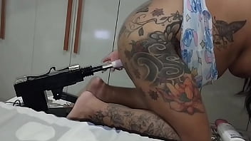 Preview 2 of Bigboose Xxx - Paty angel solo brincando com o cuzinho no pinto mec&acirc_nico