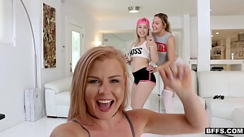 Preview 1 of Animal Sex Vs Manusia - Group sex party blonde Sore Loser