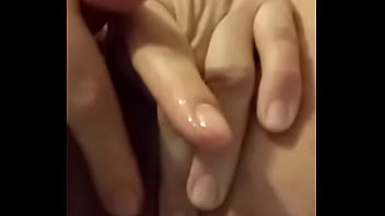 Preview 4 of Xnxx In 3gp - Puta se mete los dedos al culo