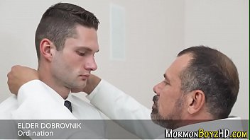 Preview 1 of Mooms Grup - Gay mormon rides cock raw