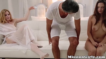 Preview 1 of Free Porn Gay Tube Public - Experienced guy drills and sprays innocent Mormon teenie