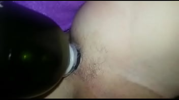 Preview 4 of Oil Moti Chut Chudai - BOTELLA POR EL CULO