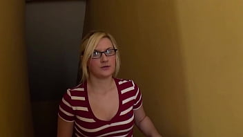 Preview 4 of Nue Dans Les Dunes - Blonde MILF gets fucked and creampied by her stepson
