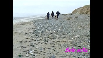 Preview 1 of Bachche Kids Ma Bane - Je me tripote la bite sur la plage