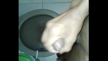 Preview 4 of Real Incest Trick - Punheta r&aacute_pido