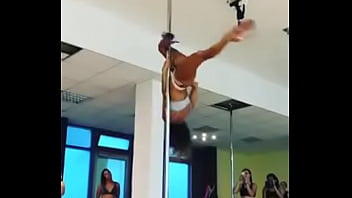 Preview 3 of Millielatin Chaturbate - Mi cu&ntilde_ada ensayando baile