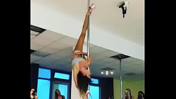 Preview 4 of Millielatin Chaturbate - Mi cu&ntilde_ada ensayando baile
