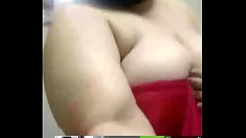 Preview 2 of Jija Sali Didi Hindi - Aunty showing her boobs on gruveo