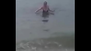 Preview 2 of Sunileone Xxx Video - Annalisa Santi en la playa