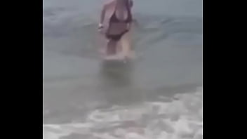 Preview 3 of Sunileone Xxx Video - Annalisa Santi en la playa