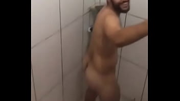 Preview 3 of One Girl 6 Boys Sexxxx Vidieo - Hetero universit&aacute_rio no banho