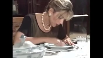 Preview 3 of Big Boobs Dasi Vabi - Selen la reine des &eacute_l&eacute_phant 1997