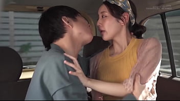 Preview 3 of Jella Hase - Eu Era Virgem e a Minha Irm&atilde_ Casada me Ensinou a Beijar [Legendado] Kanna Misaki