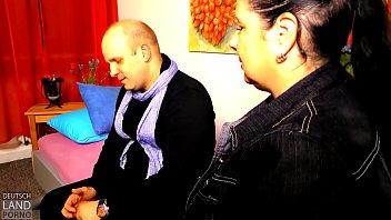 Preview 1 of Spy Gets Footjob - Der Oli fickt die geile Sau und sie ist immernoch seine Frau
