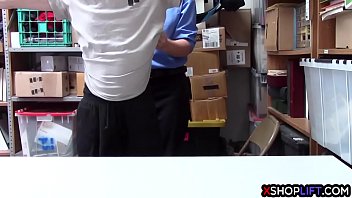 Preview 2 of Xxxpalistans - Busty security woman wants to feel a big cock insade her