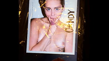 Preview 1 of Tubequeem - Miley Cyrus Cumtribute