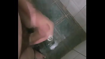 Preview 3 of Littelporn Vedio - HandJob PUNHETA Brazil Wash