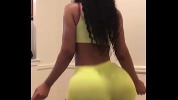 Preview 3 of Jay Pua - Morena gostosa de shortinho