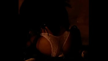 Preview 2 of Babes Sybian - Cdzinha bruna se exibindo na rua