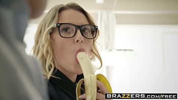 Preview 3 of Chubbees - Brazzers - Teens Like It Big - (Aubrey Sinclair,  Sean Lawless) - Show My step Dad Whos Boss - Trailer preview