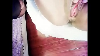 Preview 3 of Sxe Bi Video - 俩骚货玩炮机2