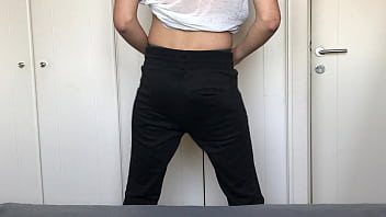 Preview 1 of Peytonfootjob - JOVEN JUGANDO SOLO
