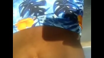 Preview 1 of Girl On Display - Se exibindo na praia