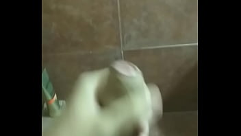 Preview 1 of Sofa Gratis - Masturb&aacute_ndome