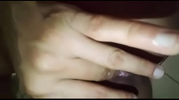 Preview 2 of Wwwx Hot Sex - Novinha se masturbando