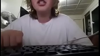 Preview 3 of Korean Schoolgirl Petite - O rapper Gordinho