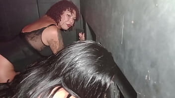Preview 2 of Morning Mash - Levei meia irm&atilde_ para conhecer uma cabine de gloryhole e ela ficou excitada e acabamos chupando v&aacute_rios desconhecidos