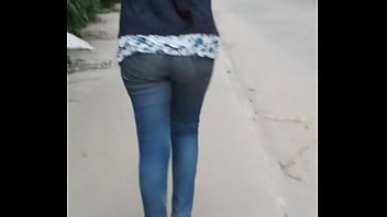 Preview 4 of Thay Hiep Hoc Sing - Bangalore teen girl on street swaying sexy ass