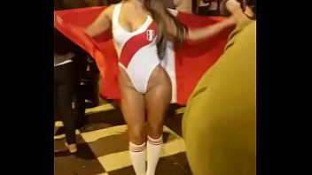 Preview 4 of 100dolar Xxx - Celebrando Per&uacute_ vs escocia