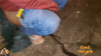 Preview 2 of Anal Intip Mama Mandi - Barbie fit se exibindo pelas ruas,  exibindo seu corpo de boneca na quebrada