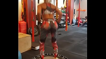 Preview 4 of Boxed Bj - El ojete de Monica Farro en el gimnasio