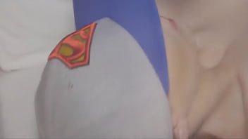 Preview 2 of Fuck And Pee Game - Quien es la chica con gorra de superman?