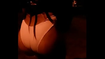 Preview 4 of Hd Big Tiite - Safada na rua de calcinha