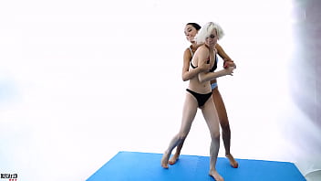 Preview 1 of Danc Sex Hot - Hand Over Mouth and Victory Pose Girls Fight
