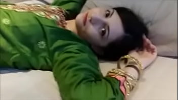 Preview 4 of Nadia Ali Sax Xxx Video - My indian showing me her ass
