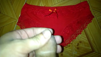 Preview 3 of Tovel Mom - Sịp đỏ của em | Cum on panties compilation the best!