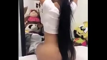 Preview 2 of Cherooke Mom - Culona desnuda