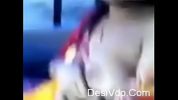 Preview 2 of Roja Sixvideos - Mallu lady sex in car